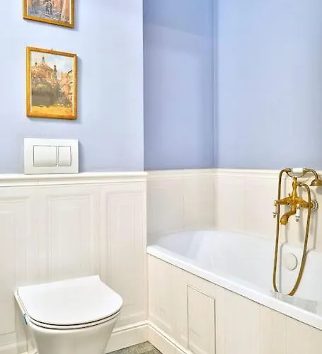 Old W Samym Sercu Miasta. *